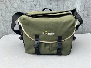 Promaster Green Satchel Camera Bag - Picture 1 of 6