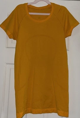 GUC Lululemon Swiftly Tech Short Sleeve Clementine Orange Women’s Size 4 - Image 1 of 4