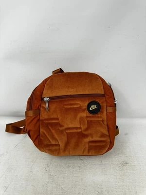 Nike Sportswear Essentials Mini Mochila Óxido Naranja Terciopelo Frontal Foto 1 de 4