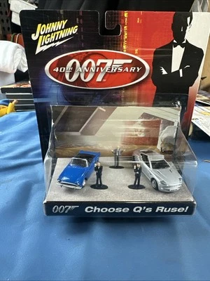 Johnny Lightning JAMES BOND 007 Choose Q's RUSE! American Flashbacks 1:64 40th - Image 1 of 4