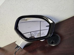 Passenger Right Side View Mirror With Turn Signal Fits 20 CORSAIR 275108 - Picture 1 of 9