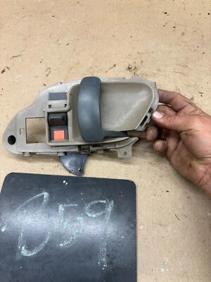 1995 96 97 1998 CHEVROLET GMC TRUCK INTERIOR INSIDE DOOR HANDLE AFTERMARKET RH - Image 1 of 4