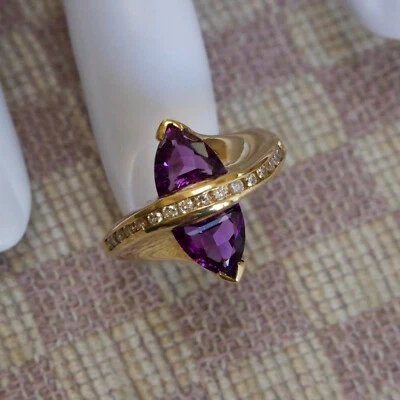 NEW FOURTEEN KARAT YELLOW GOLD 2.50ct AMETHYST & DIAMOND RING (size seven) - Image 1 of 4