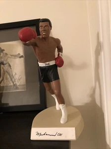MUHAMMAD ALI SIGNED AUTO SALVINO SPORT LEGENDS FIGURINE #/400 "THE GREATEST" - Picture 1 of 16