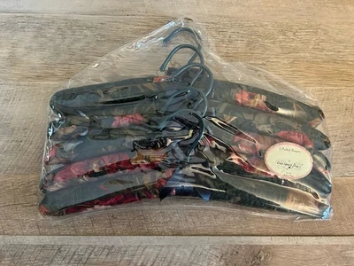 Conjunto de 5 cabides de roupas vintage acolchoados florais escuros Grannycore - Imagem 1 de 4