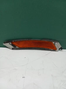 2009-2011 BMW 3-Series Front Left Bumper Cover Side Marker Reflector 7205397 OEM - Picture 1 of 11
