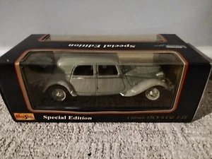 Maisto 1/18 Scale 1952 Citroen 15 CV 6 CYL Gray Diecast Metal  - Picture 1 of 1
