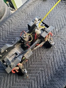 Monster Truck Tamiya Clod Buster RC de colección con electrónica usado - Imagen 1 de 9