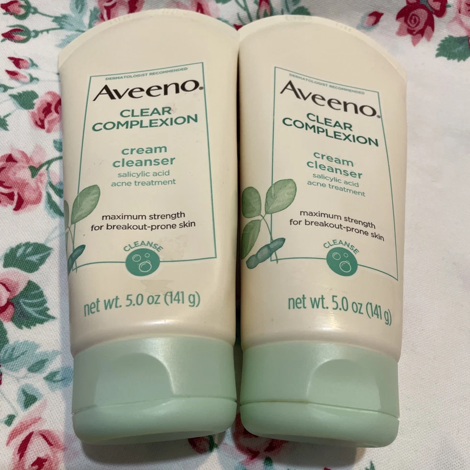 Aveeno Clear Complexion Facial Cleanser - 147ml (J&J144741)