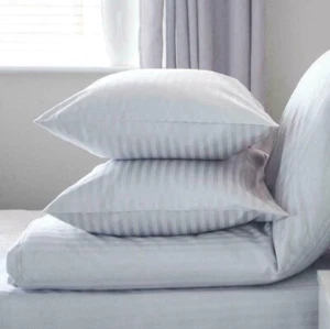 Hotel Quality Egyptian Stripe Pillows Luxury Soft Hollowfibre Filled 2 Pack - Picture 1 of 2