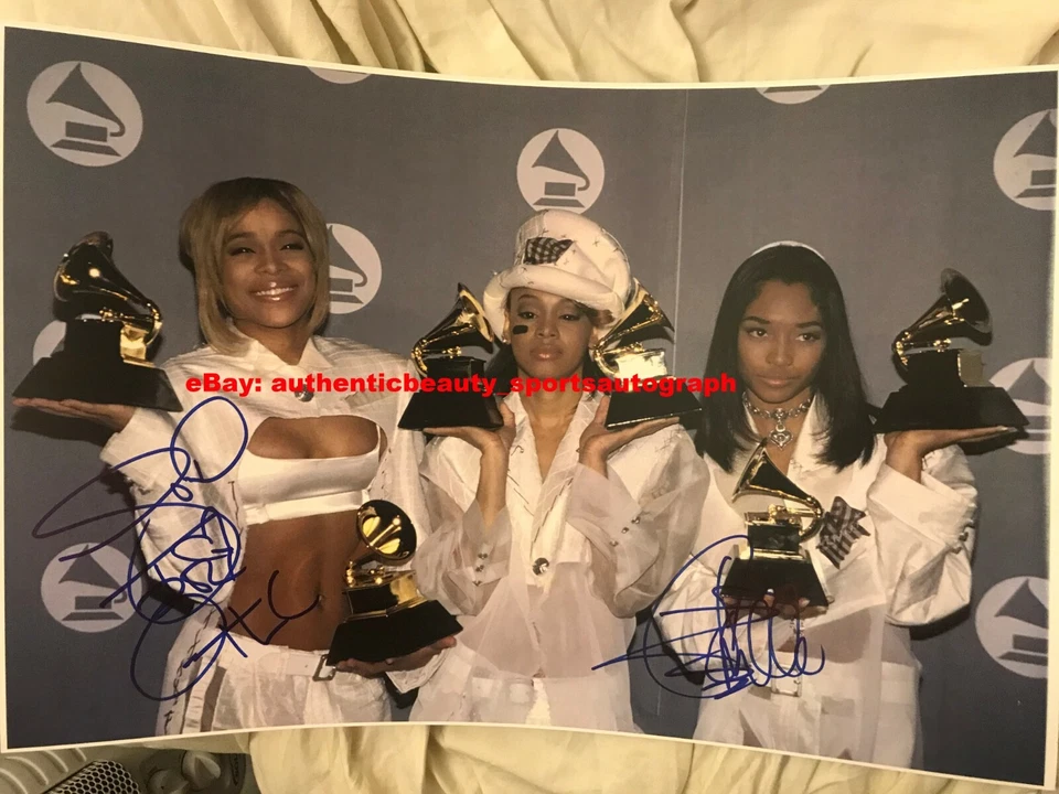 TLC CHILLI+T-BOZ+LEFT EYE HIPHOP RAP GRAMMY WINNER MUSIC SIGNED 12x18 REPRINT RP - Image 1 of 1