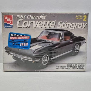 AMT 1963 Corvette Stingray 1:25 Model Kit #6520 1989 Skill Level 2 NEW SEALED - Picture 1 of 5
