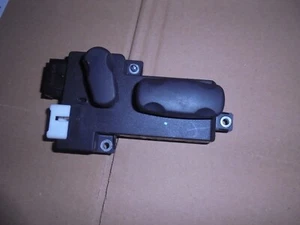 MITSUBISHI SHOGUN SPORT 2021 OFFSIDE FRONT SEAT ELECTRIC ADJUST SWITCH - Picture 1 of 4