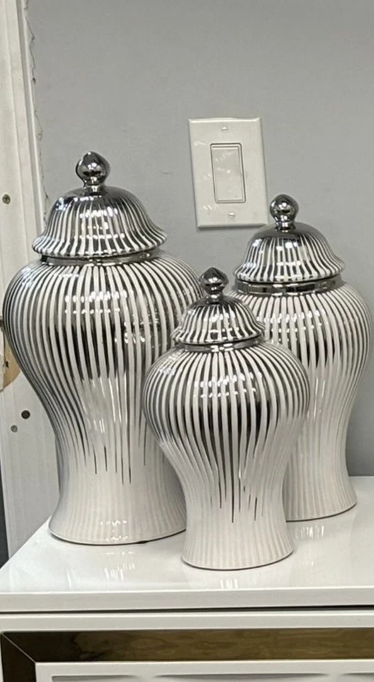 Elegante juego de 3 jarrones hermosos colores Foto 1 de 1