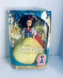 Disney Schneewittchen und die sieben Zwerge Barbie Puppe Neu - Bild 1 von 5