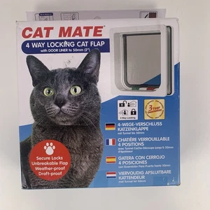 Cat Mate Patta per Gatti con Bloccaggio a 4 Vie con Fodera per Porta a 50mm (2 Pollici) Bianco 235W - Foto 1 di 4