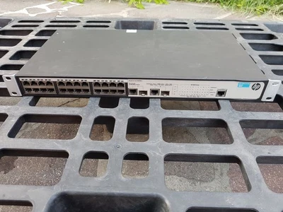 Switch HP 24 Porte LAN PoE - Immagine 1 di 4