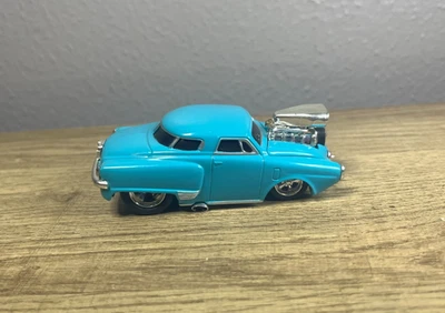 Muscle Machines - 1950 Studebaker Champion - Blue 50 Studebaker 1:64 Diecast - Image 1 of 4