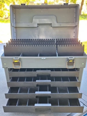 Caja de herramientas de pesca vintage Plano Phantom Pro 797 caja de aparejos gris ¡con inserto raro! Foto 1 de 4