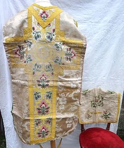 Juego francés de casulla blanco damasco pan de seda con flores siglo XVIII - Imagen 1 de 6