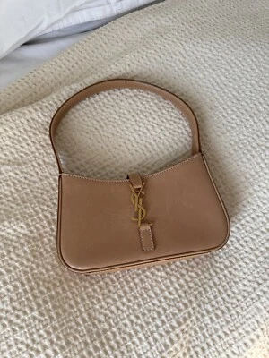 Bolso Hobo SAINT LAURENT YSL Mini Le 5 A 7 Vintage Cuero Marrón Nuevo Foto 1 de 4