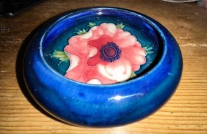 Moorcroft Pottery Anemone Pin Dish trinket Pot - Picture 1 of 4