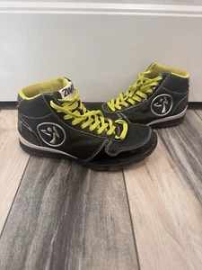 Zumba Fitness Women 9 Shoes Vintage Hightop Black White Green Dance Sneakers - Picture 1 of 11