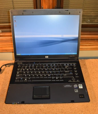 HP Compaq 6710b Core 2 Duo T7250 2GHz 2GB 500GB Windows XP Pro 32-bit Bluetooth - Image 1 of 4