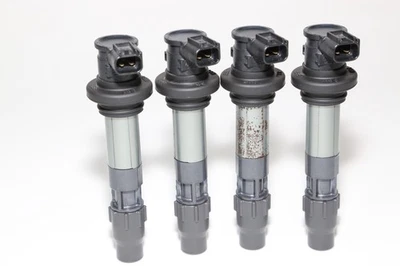 11-25 (2025) Suzuki GSXR750 Bobinas de encendido Bobina Bujía Tapas OEM Foto 1 de 4