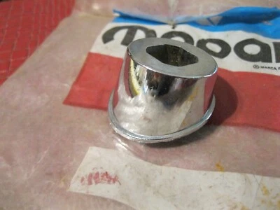 Nuevo de Lote Antiguo Mopar 1966 B-Body Antena Bisel, Corona, Satélite, 2587661 Foto 1 de 2