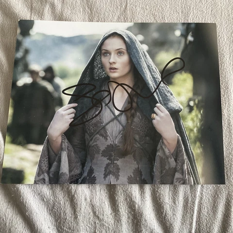 SOPHIE TURNER SIGNED GAME OF THRONES PHOTO 10x8  Autograph Cover