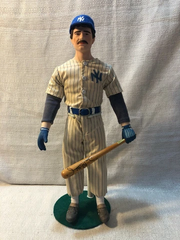 Don Mattingly Yankees Sports Impressions Baseball Porcelain Doll Figurine Cover