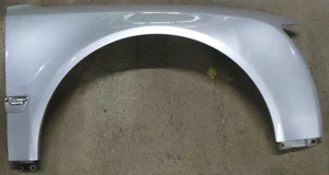 Guardabarros delantero derecho plata gris audi a8 d3 4e - Imagen 1 de 5