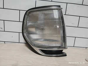 TOYOTA Land Cruiser LJ80 Corner light Lamp Right Only Genuine OEM 81610-60062 - Picture 1 of 10