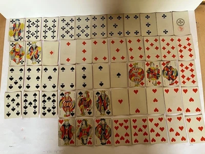 Ancien jeu de 52 cartes complet couleurs pochoir dos roses après 1890 - Photo 1/2