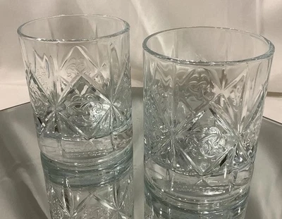 Dewars Scotch Whiskey CELTIC TRUTH KNOT Old Fashioned Glass - Set of 2 - Image 1 of 4