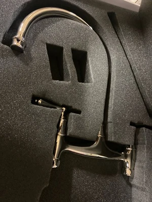 Grifo de cocina puente de doble manija georgiano Rohl U.4791L-PN-2, níquel pulido Foto 1 de 2