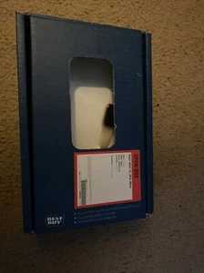 Apple Watch SE 40mm Gold Aluminum Case Starlight Sport Band - (MKQ03LL/A) - Picture 1 of 12