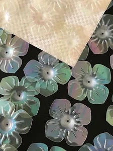 Sequins 28mm Vintage Cream White Flower Snowflake Cup Transparent AB Rainbo x 20 - Picture 1 of 1