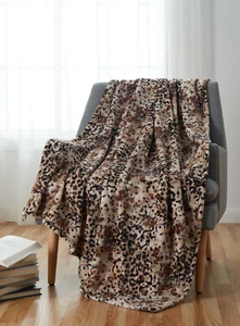 Kate Aurora Safari Living Cheetah Print Ultra Plush Oversized Throw Blanket - Picture 1 of 3