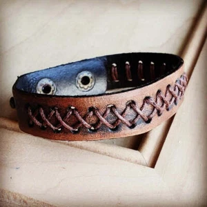 Brazalete marrón oscuro vintage patrón X - Imagen 1 de 2