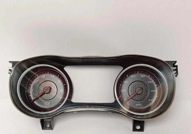 Dodge Charger 2016 velocímetro Cluster MPH Foto 1 de 3