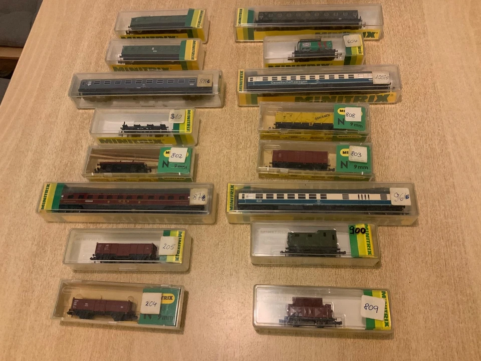 An Weihnachten denken : 16 Minitrix Wagons Spur N  in OVP - Bild 1 von 1