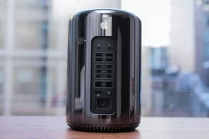 Apple Mac Pro  ( 2013) 64gb, 3,5 GHz 6-Core Xeon E5. 2 x AMD FirePro D500 3 GB.  - Bild 1 von 4