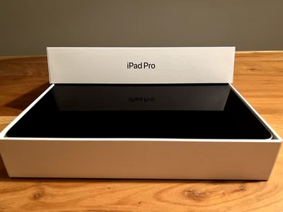 Apple iPad Pro 2023  - 11 Zoll - 4. Generation - 256GB Grau - Top Zustand - Bild 1 von 4