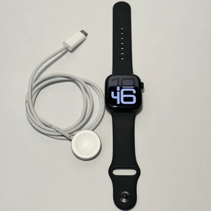Apple Watch Series 10 Aluminum Case 42mm (GPS + Cellular) Black - Photo 1 sur 7