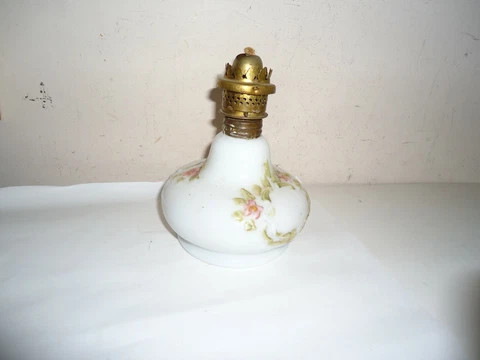 ANTIQUE HAND PAINTED MILK GLASS OIL LAMP BASE PINK FLOWERS GREEN FLORAL Cover