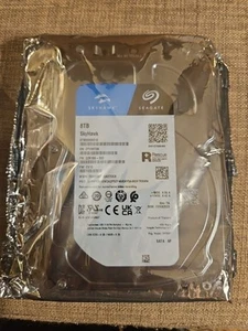 Seagate SkyHawk AI ST8000VE001 3.5" SATA 6Gb/s 8TB 256MB Surveillance Hard Drive - Photo 1/6