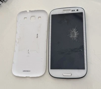 Samsung Galaxy S3 16GB Weiß GT-I9300 Defekt Teilespender - Platine Kamera Etc Ok - Bild 1 von 2