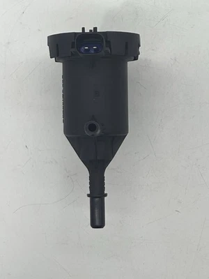 Válvula de purga de combustible original OEM 2013 Mercedes-Benz C300 A0014760532 Foto 1 de 4